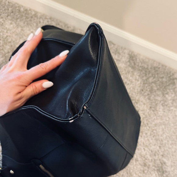 Black Leather Tote Bag - Picture 10 of 12